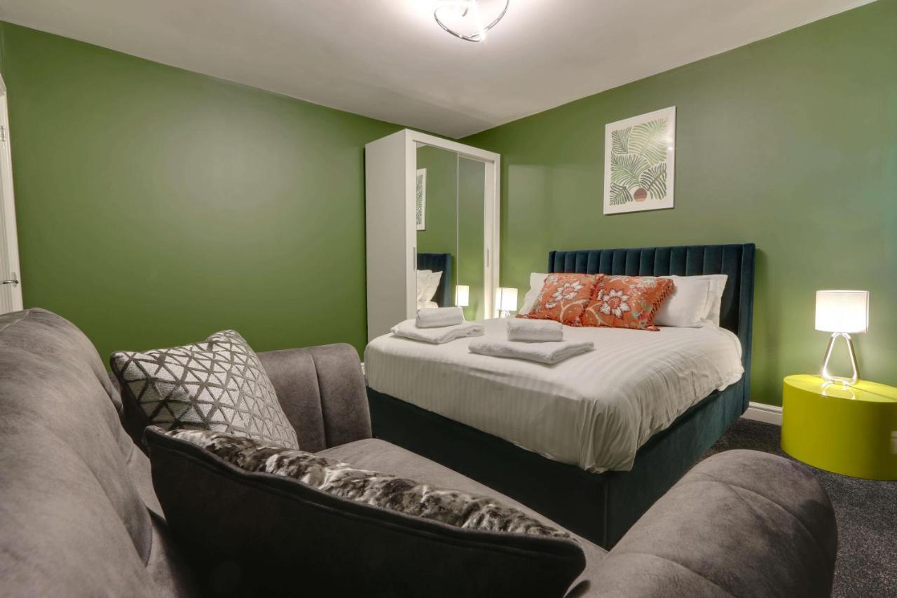 #Upmarket, Exceptional 4 Bed House, With Free Parking, Close To Amenities And Supermarkets Шефилд Экстерьер фото